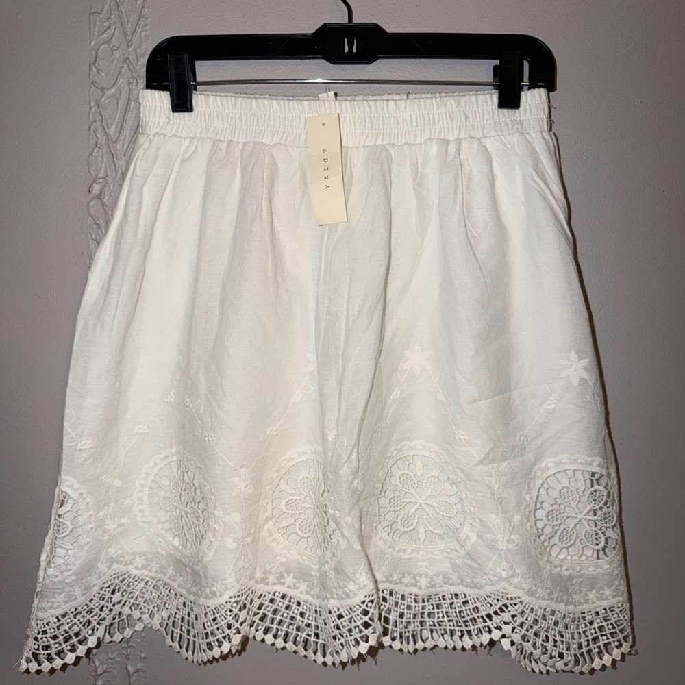 Adiva White Elastic Waist Gathered Skirt